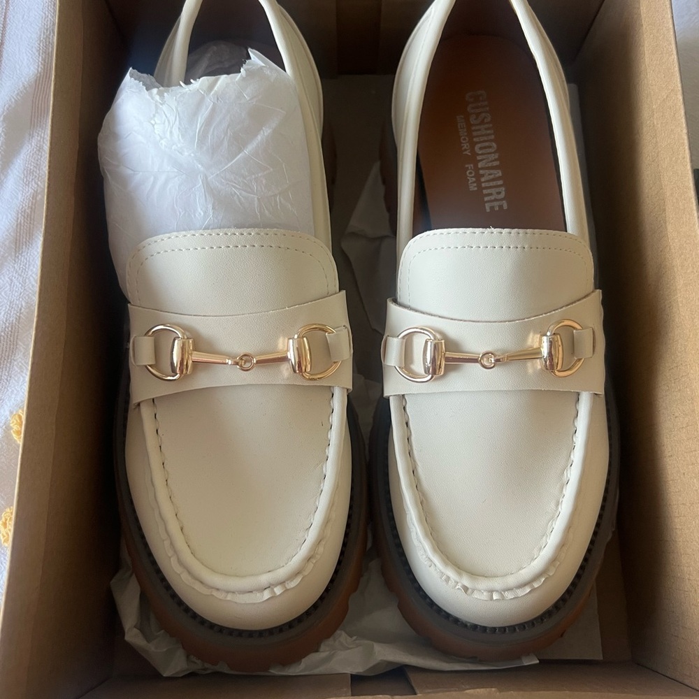 Cushionaire Cream Loafers with Gold Buckle